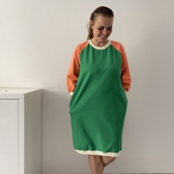 Katka is wearing a dress size L/XL, she is 163 cm tall and usually wears size L.
